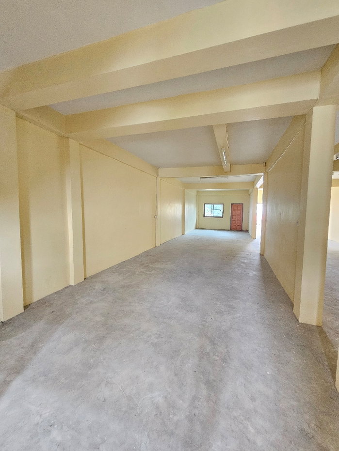 picture Commercial Building Sukhumvit 62 Soi 7 - 11/18