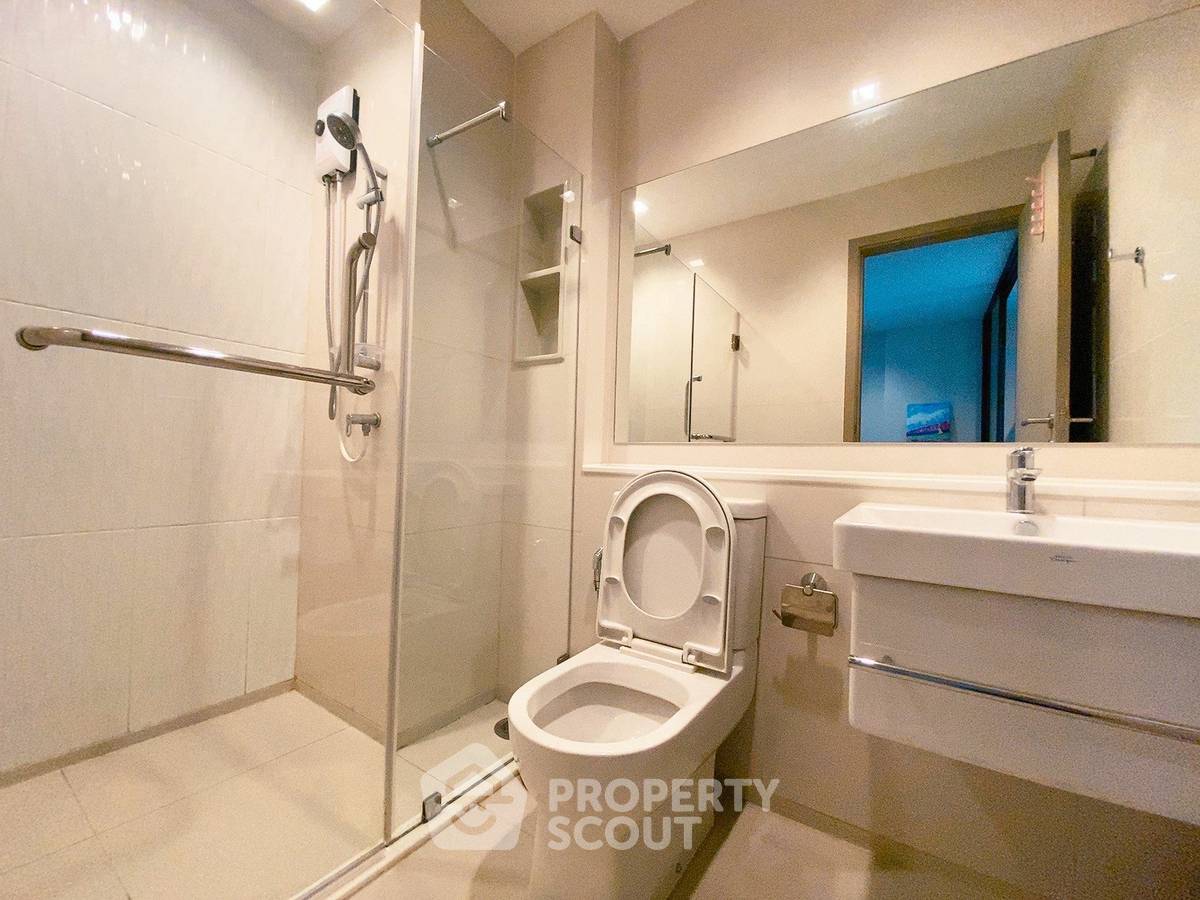 picture 16th-Floor 1-BR At Life Asoke - Rama 9 Near MRT Phra Ram 9 (ID 3171026) - 7/8