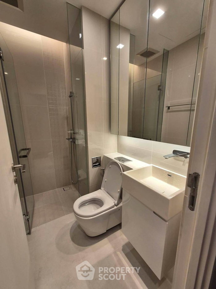 picture 24th-Floor 2-BR 100m To MRT Phahon Yothin, The Saint Residences (ID 3169846) - 9/10