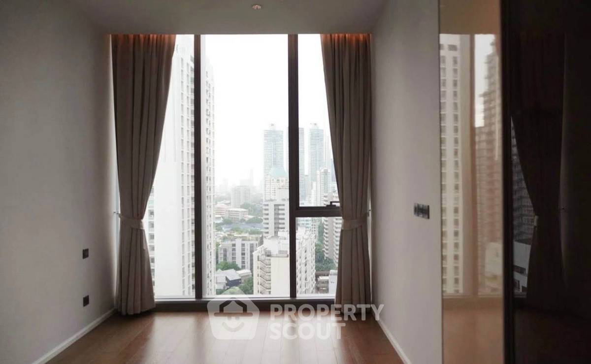 picture 16th-Floor 2-BR At KRAAM Sukhumvit 26 Near BTS Phrom Phong (ID 3171596) - 11/13