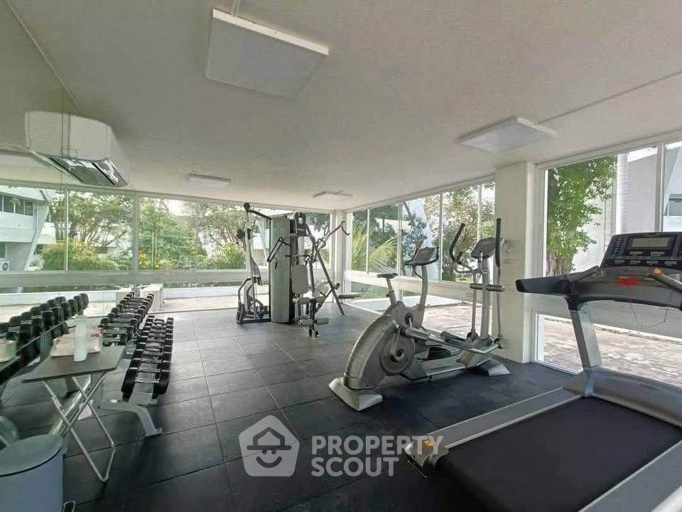 picture Spacious 2-BR 110 Sqm For Sale At Bangsaray Condominium (ID 2672094) - 14/14