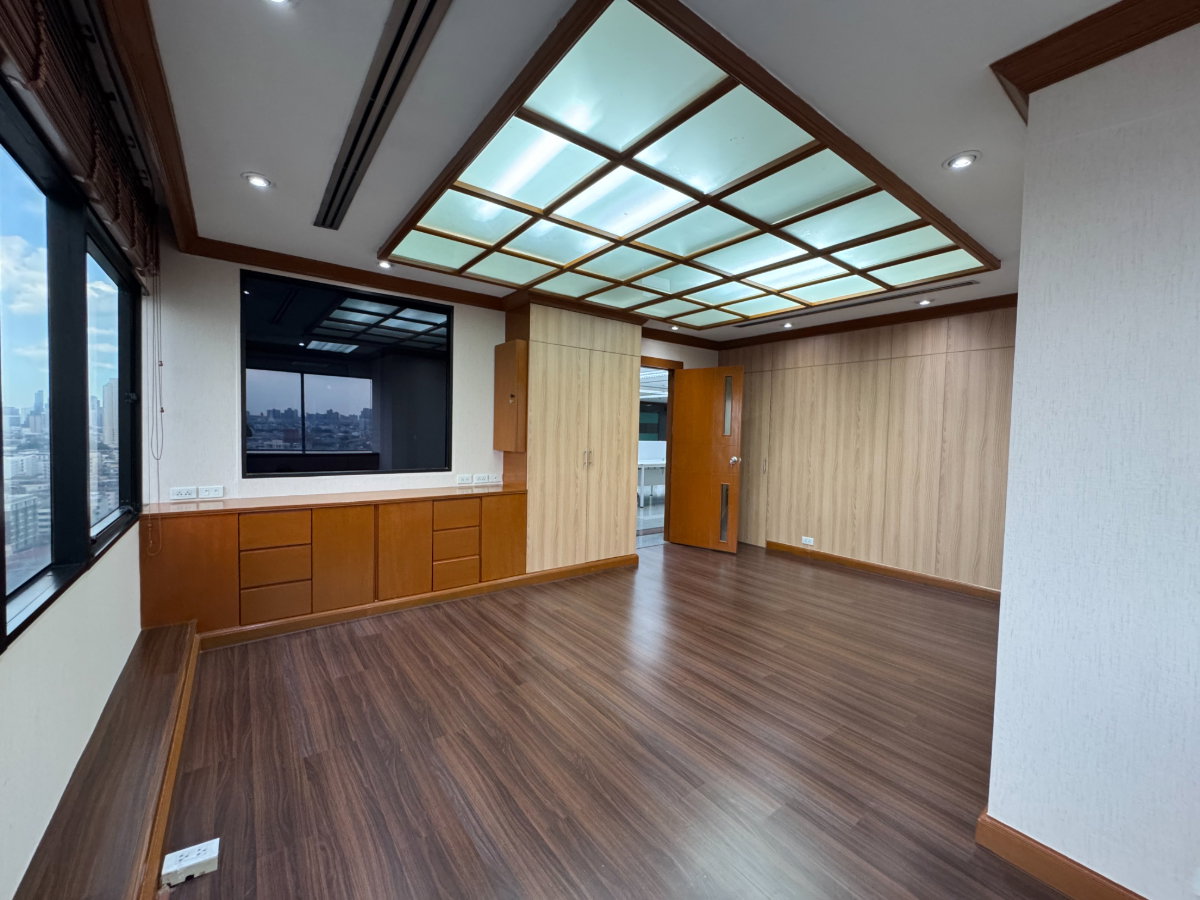 รูป สำนักงานให้เช่า (New Renovation) อาคารสินสาธร ทาวเวอร์ ชั้นที่ 17 - รูปที่ 9/21
