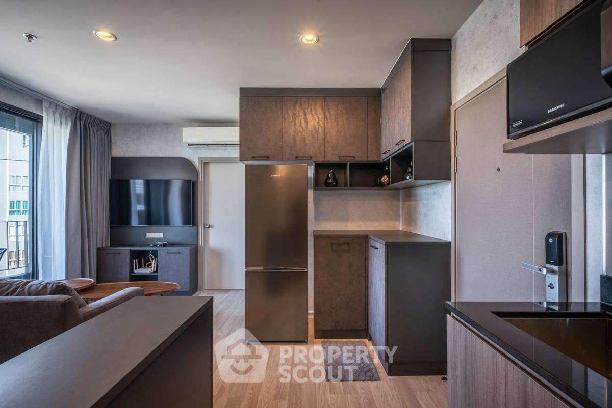 picture 26th-Floor 2-BR Condo, Ideo Mobi Sukhumvit Eastpoint, BTS Bearing (ID 2366039) - 5/32