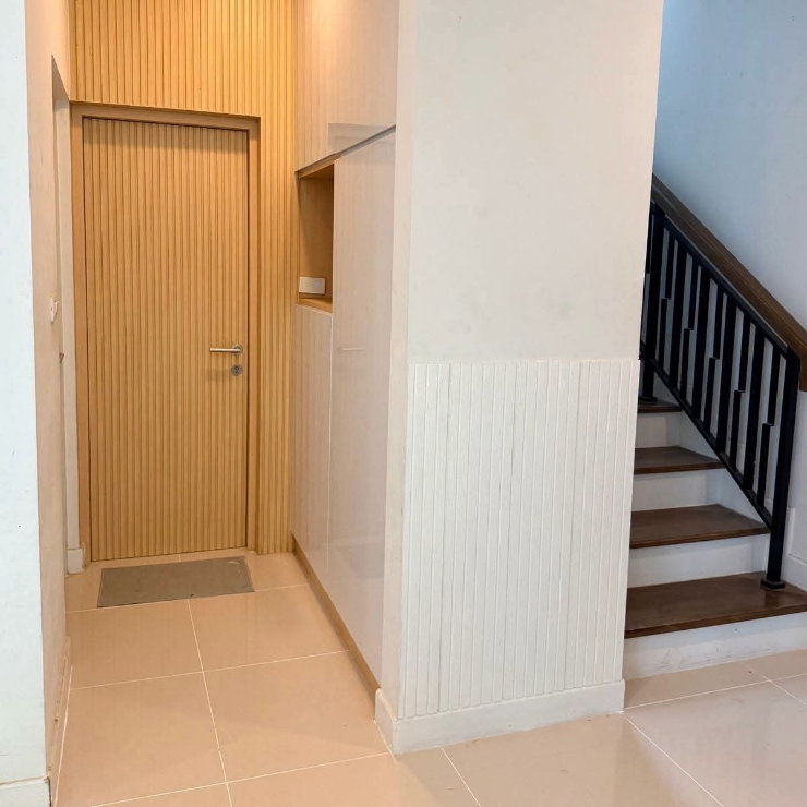 รูป บ้านให้เช่า สราญสิริ ศรีวารี
หลังใหญ่ ใกล้สุวรรณภูมิ
59,000 บาท/เดือน
- รูปที่ 14/29