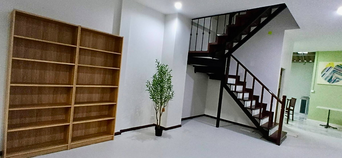 รูป ให้เช่าทาวน์โฮม 3 ชั้น หมู่บ้านเกตุนุติ เชอมีเน่ บ้านพร้อมอยู่ 4 ห้องนอน ทำเลดี เดินทางสะดวก เหมาะสำหรับอยู่อาศัย - รูปที่ 4/11