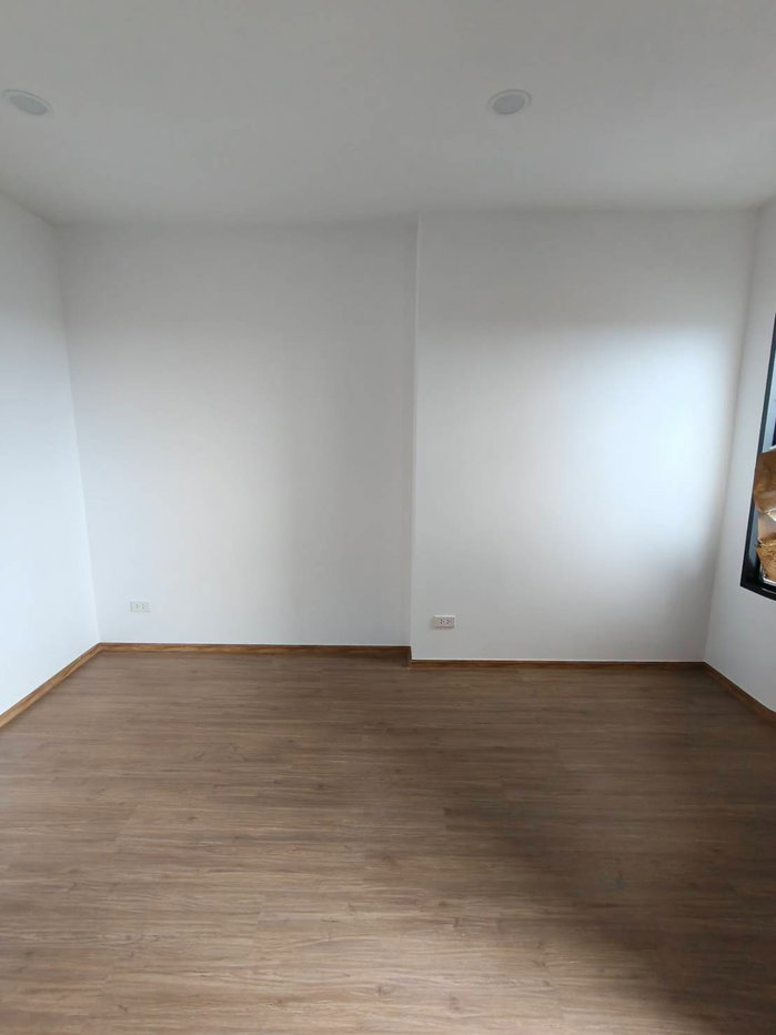 picture Condo for rent: The LIVIN Phetkasem (studio), 32nd floor, near MRT Phasi Charoen station. - 4/14