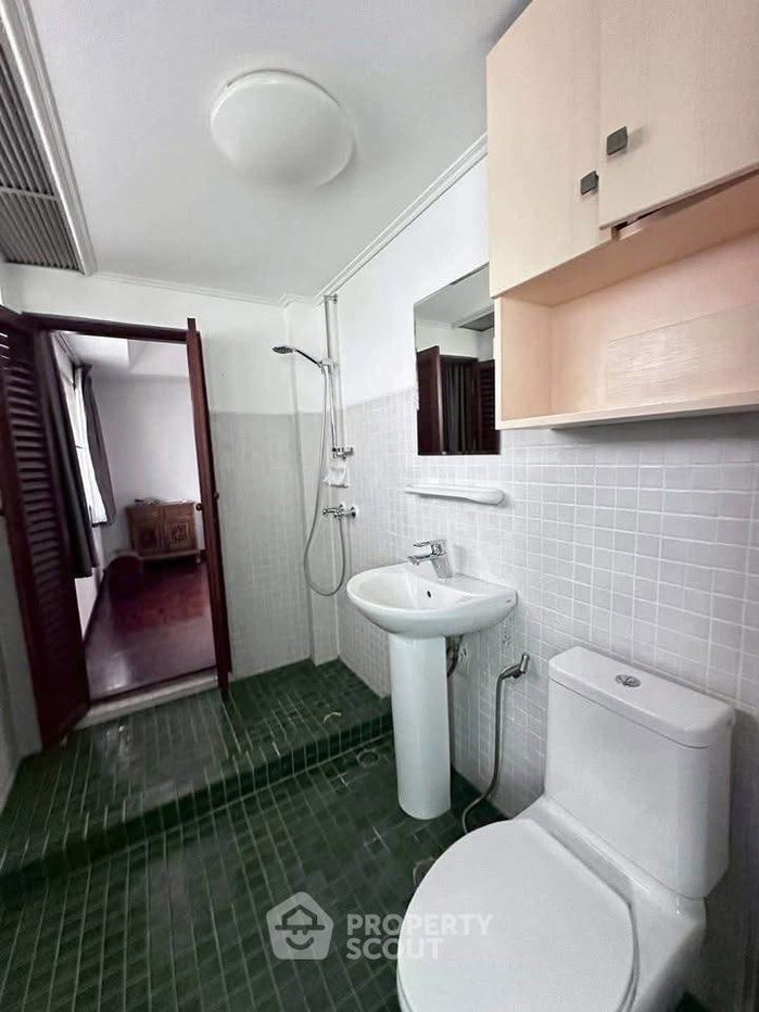 picture Spacious 2-BR 110 Sqm For Sale At Bangsaray Condominium (ID 2672094) - 11/14