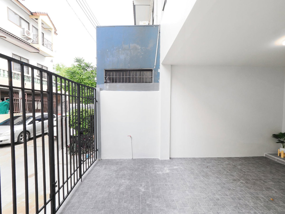 รูป ขายราคาพิเศษ ทาวน์โฮม 3 ชั้น 23.2 ตร.ว. ม.บำรุงวงศ์ 5 ห้องนอน 4 ห้องน้ำ [กาญจนาภิเษก–ปลายบาง]  - รูปที่ 3/59
