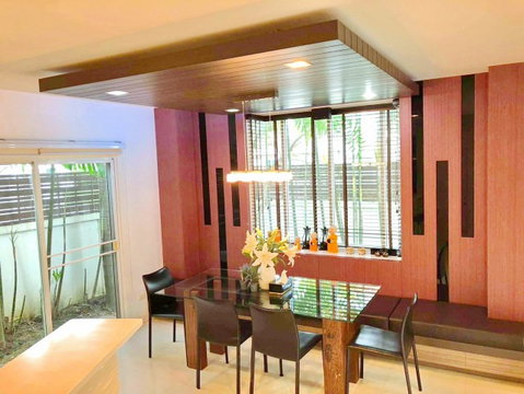ย่านสาทร ติดถนนกัลปพฤกษ์ บ้านเดี่ยว 2 ชั้นหัวมุม 4 นอน 3 น้ำ 240 ตร.ม.ใกล้ม.สยาม 1 กม.พร้อมเฟอร์ฯ เหมาะสำหรับพักอาศัย ออฟฟิศ