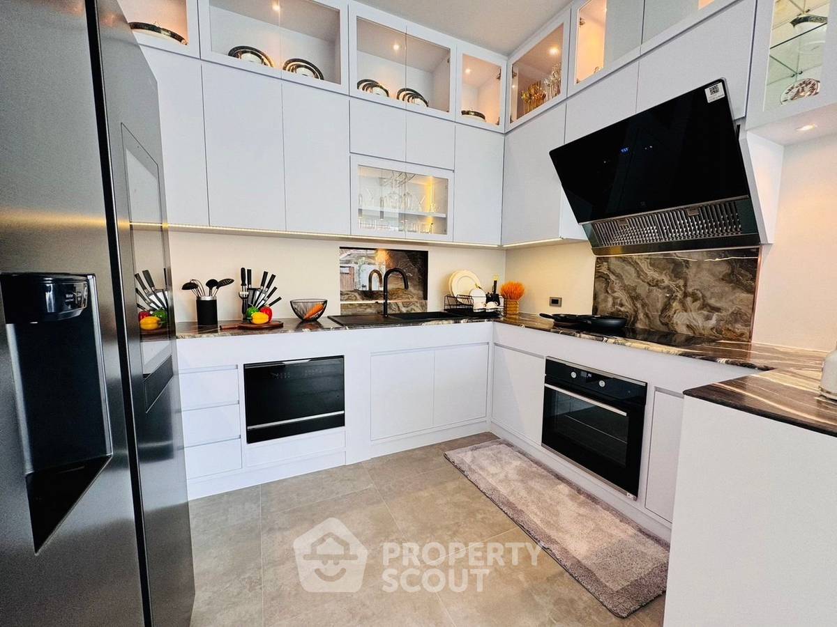 picture Pet-Friendly 2-BR Villa, 220 Sqm In Bangsaray, Sattahip (ID 1885130) - 16/20