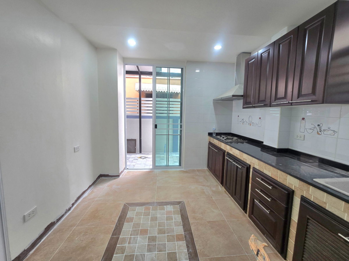 รูป บ้านเดี่ยวใกล้ BTS รีโนเวทใหม่ทั้งหลัง ม.การ์เด้น วิลล่า คลอง 3 (Garden Villa Klong 3) ถนนชลมาร์คพิจารณ์ (รังสิต-คลอง 3) ลาดสวาย ลำลูกกา ปทุมธานี - รูปที่ 18/39