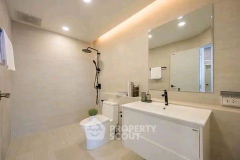 2-BR 110 Sqm Sarin Place Condominium Near BTS Ratchayothin (ID 3171661)