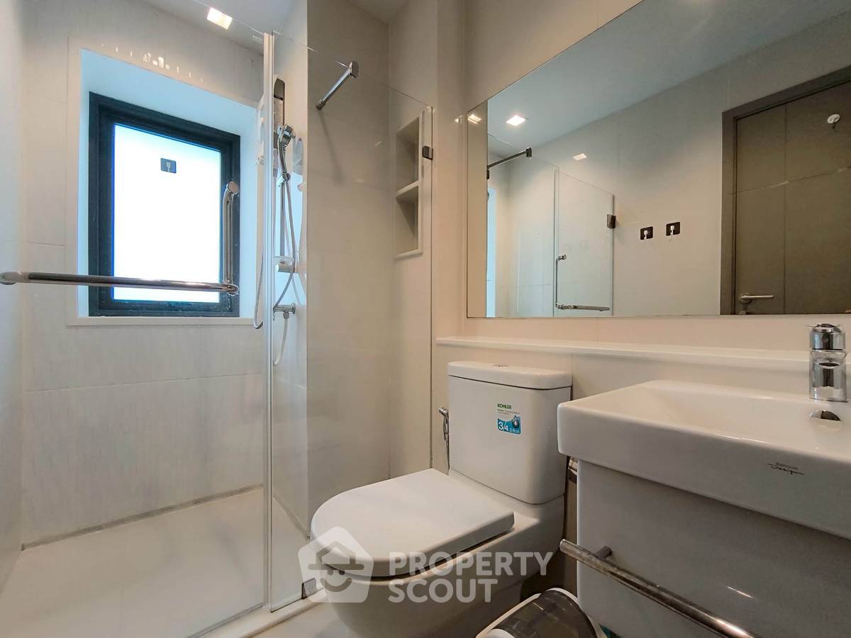 picture 17th-Floor 2-BR Condo At Life Asoke - Rama 9 | MRT Phra Ram 9 (ID 3171655) - 10/12