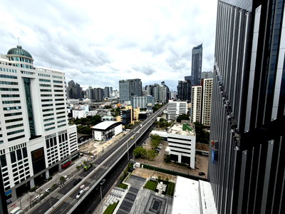 ขายคอนโด : The base Urban Rama9 ยูนิตราคาพิเศษ 3.69 ล้าน