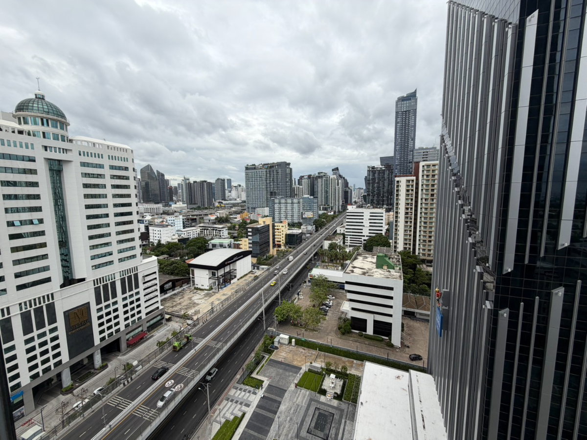 picture The Base Urban Rama9: Special unit price 3.69 MB - 1/8