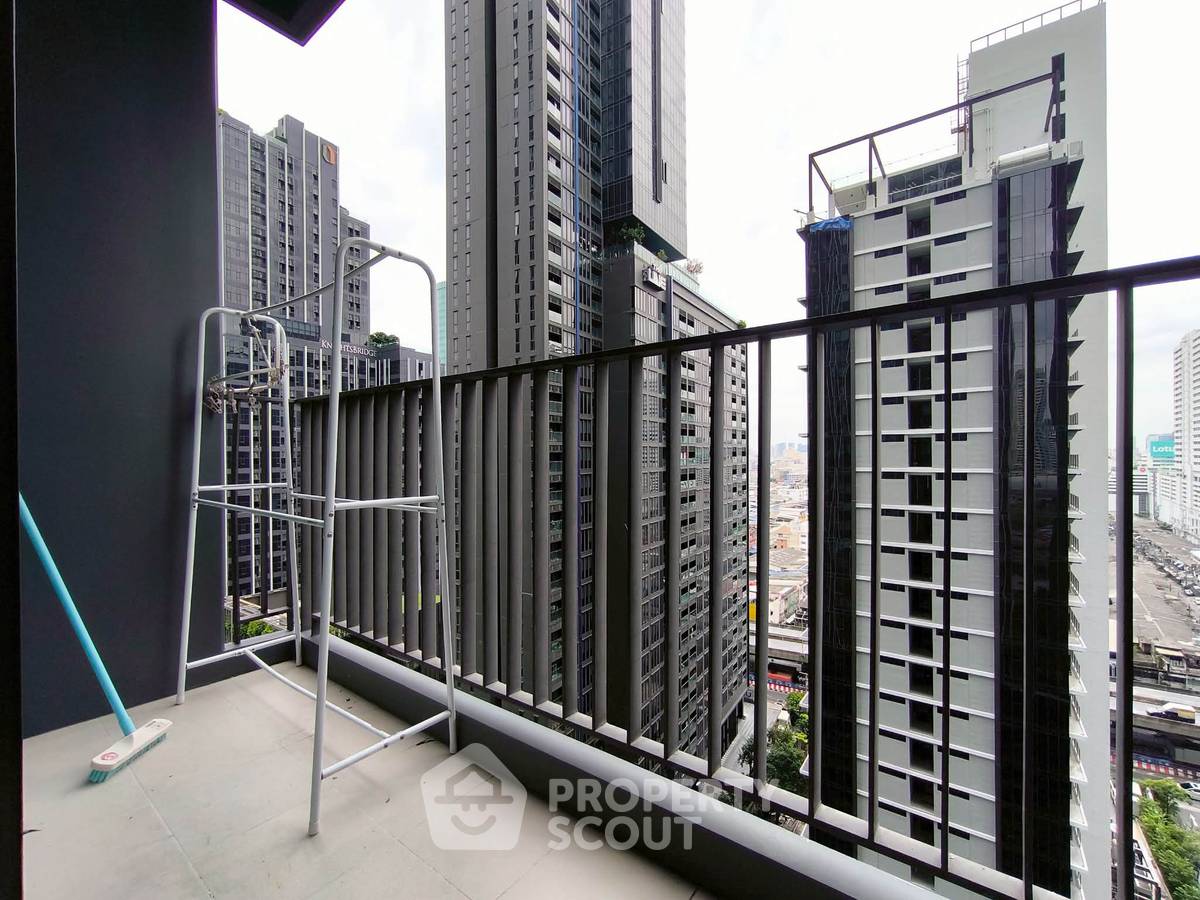 picture 17th-Floor 2-BR Condo At Life Asoke - Rama 9 | MRT Phra Ram 9 (ID 3171655) - 12/12