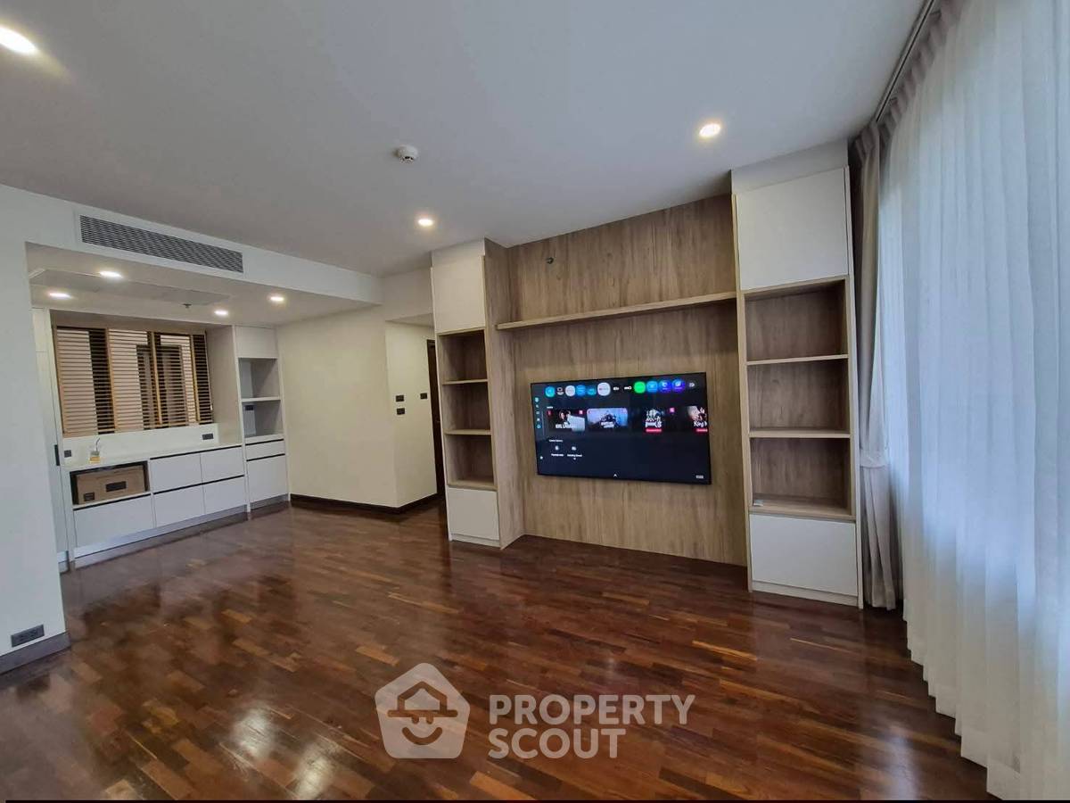 picture 2-BR 96 Sqm Condo At Baan Piya Sathorn Near MRT Silom (ID 3173035) - 3/13
