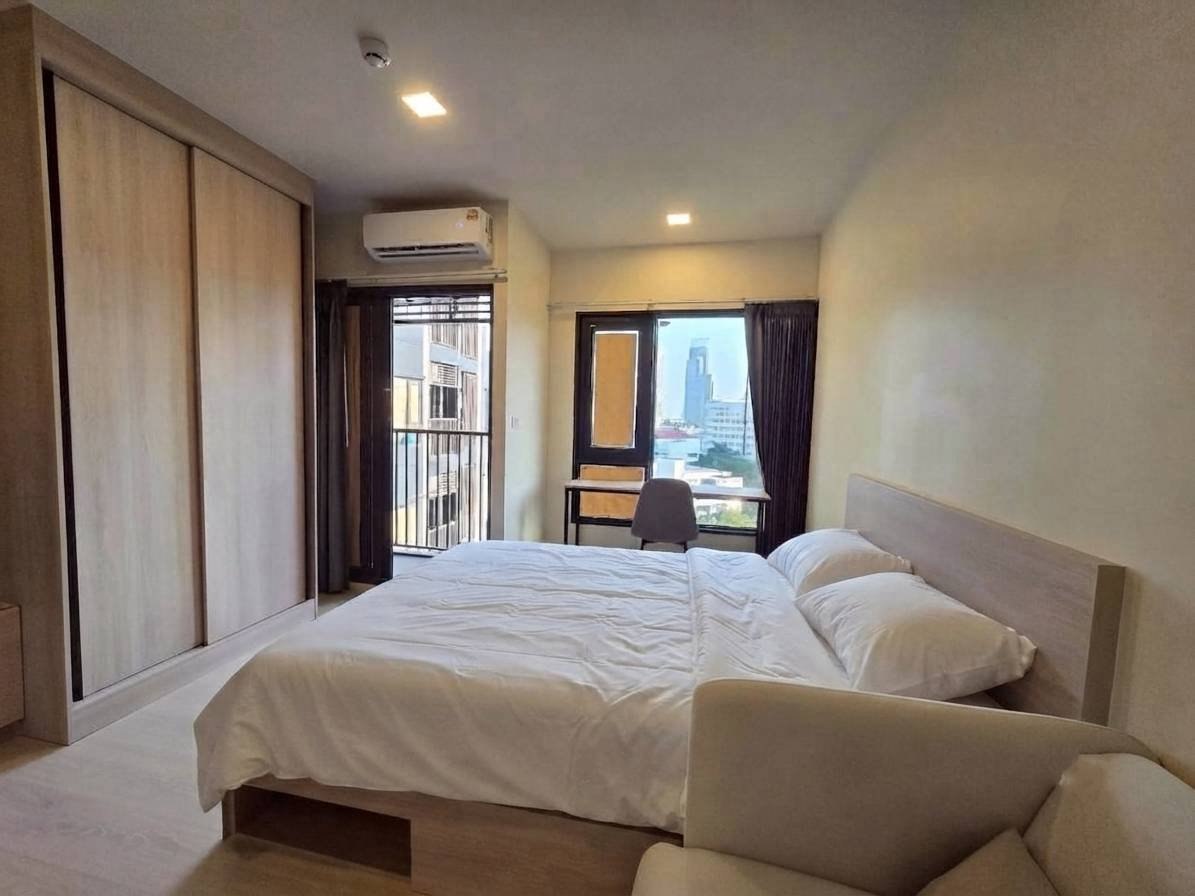 รูป ห้องนอนแสนอบอุ่นชาร์จพลัง 🌙 | Flo by Sansiri 1Bed 26ตร.ม. | เช่า 14,500 ใกล้ BTS คลองสาน | นัดชมห้องฟรี ทักด่วน! ⚡ - รูปที่ 2/9