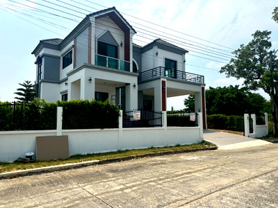 เช่าบ้านเดี่ยว บ.ศรีไทยวิศวภัณฑ์ : เช่าบ้าน ม. กฤษดาซิตี้เลค แอนด์ พาร์ค
