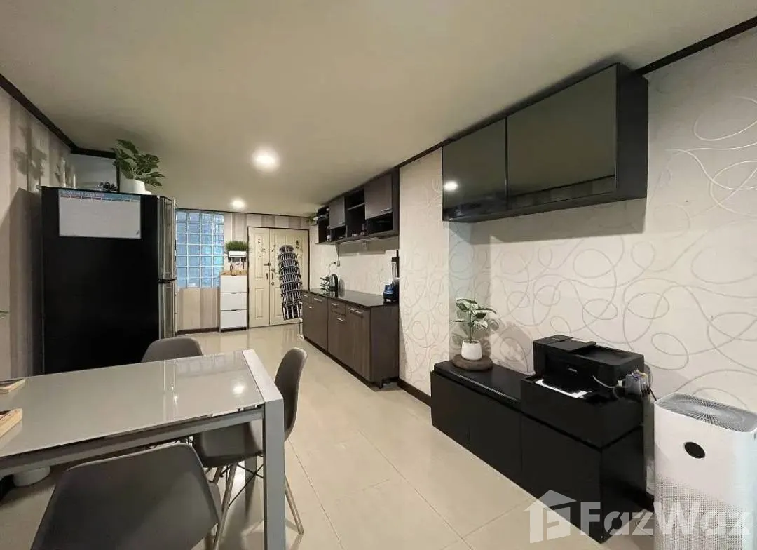 picture Stylish 1-Bedroom Condo with Fully Furnished 6663772 - 4/10