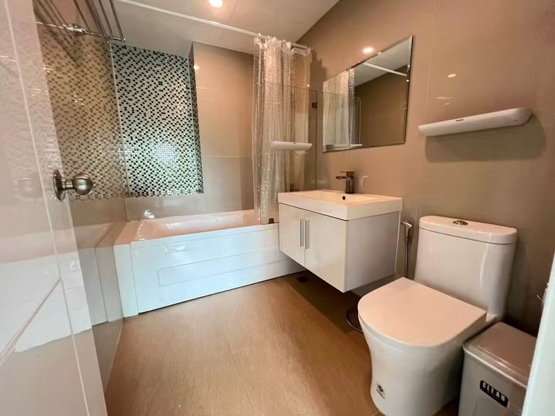picture 9,000 THB 42 sqm 12fl big size - 4/4