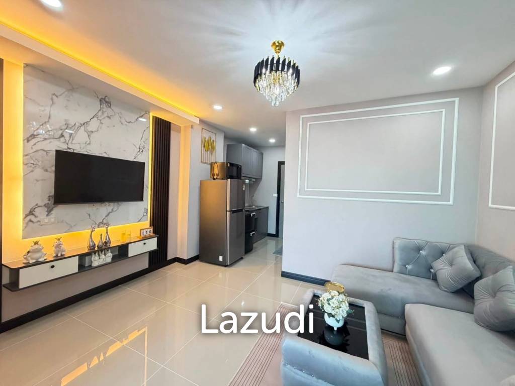 picture Stylishly Renovated 1-Bed Condo at Pattaya Plaza Condotel - 1/9