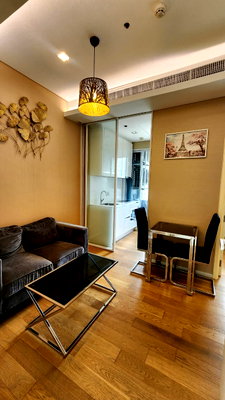 Condos for rent : The Saint Residences 200m.from Mrt Phaholyothin 