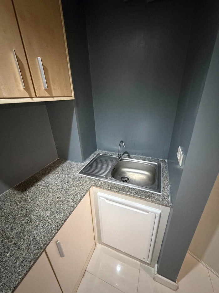 picture Room for rent (The Iris Condo) - 4/9