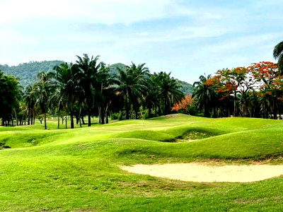 Land for sale Si Racha Chonburi : land for sale golf course thai land