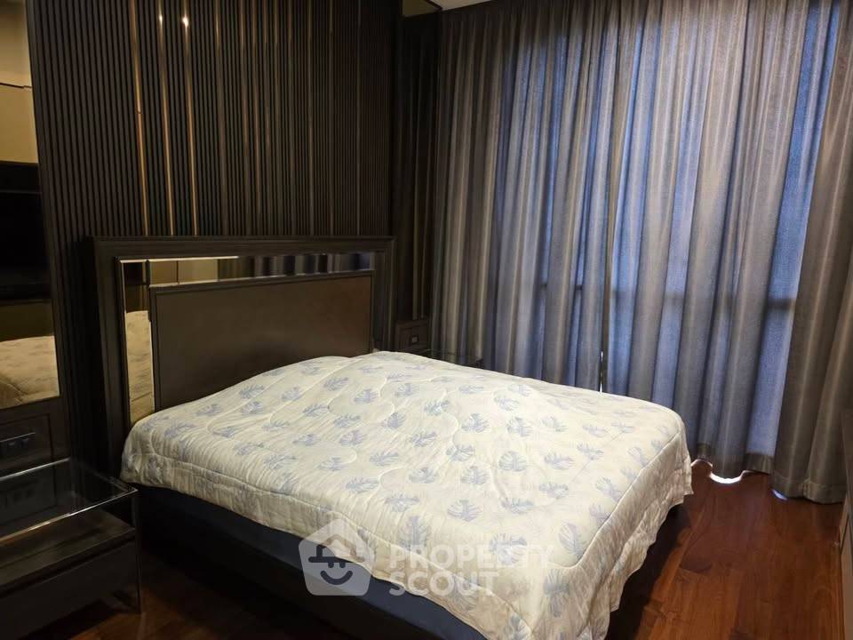 picture 26th-Floor 2-BR Condo At Quattro By Sansiri, BTS Thong Lor (ID 2878539) - 5/10