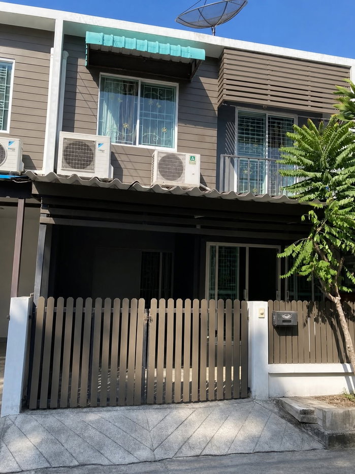 picture 🇬🇧 Townhouse for Sale – Bangna Km.10 - 1/6
