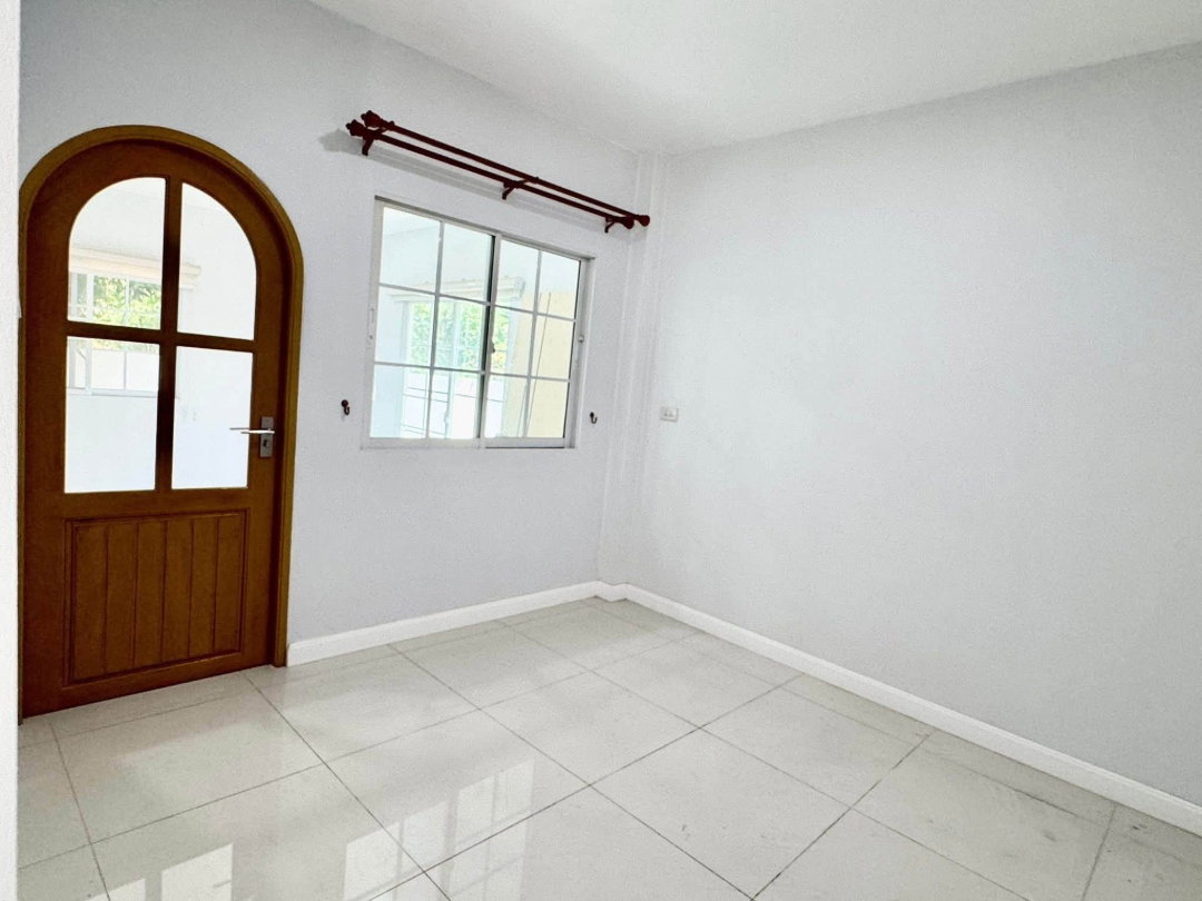 รูป ให้เช่าบ้านเดี่ยวหลังใหญ่ ม.แอทโฮม ซ.หมอย้อย ศรีราชา - รูปที่ 4/31