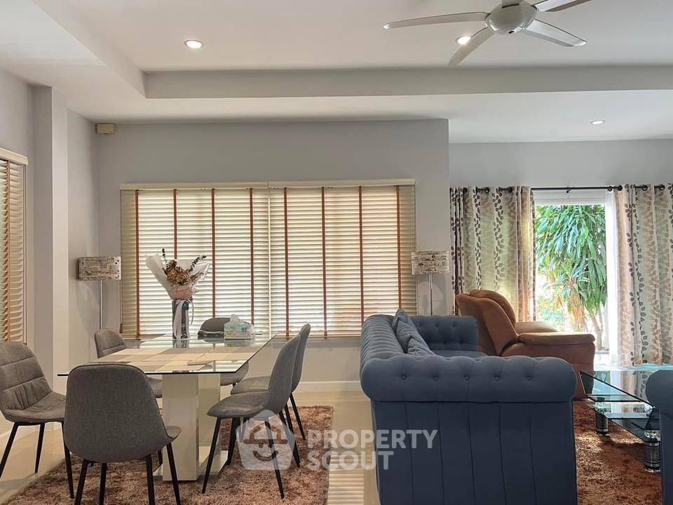 picture Pet-Friendly 3-BR Villa, 350 Sqm, The Bliss 1, Huai Yai (ID 1528516) - 3/17