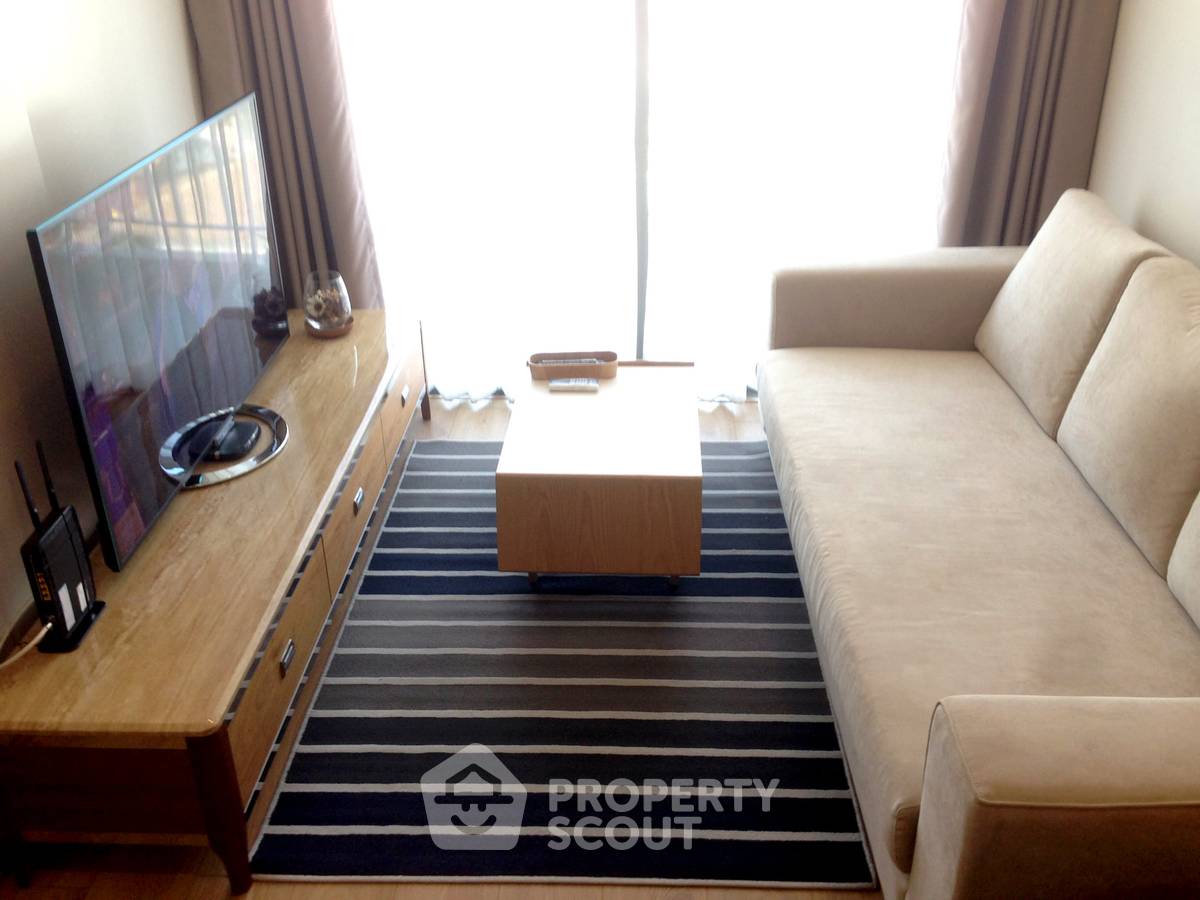 picture 1-BR Condo At Down Town 49 Near BTS Phrom Phong (ID 636808) - 24/24