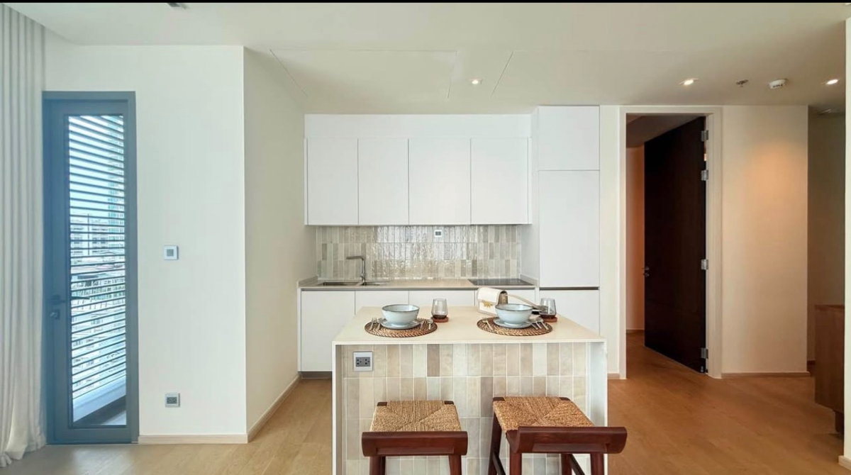 picture For Rent: The Strand Thonglor | Only 80 m to BTS Thonglor | Pet Friendly - 8/12