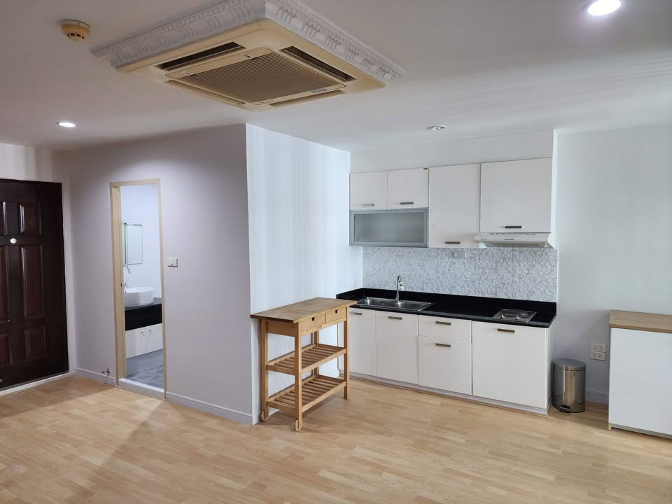 รูป ขายถูก!! Sukhumvit Living Town (สุขุมวิท ลิฟวิ่ง ทาวน์) 1ห้องนอน 52 ตร.ม.สนใจแอดไลน์ @480kttgd - รูปที่ 3/13