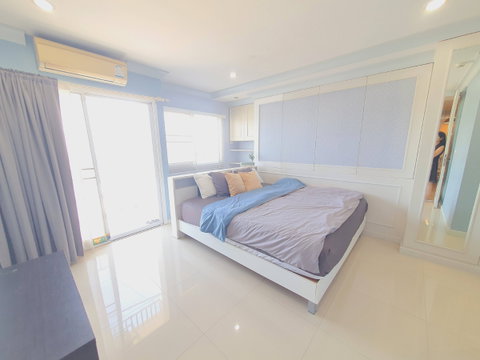 P-55762 🔥 (Good Price) Condo Sense of London (Near BTS Bearing 3-5 mins bike / 13-15 mins walk) Line ID: @easythaihome 085-592-2897