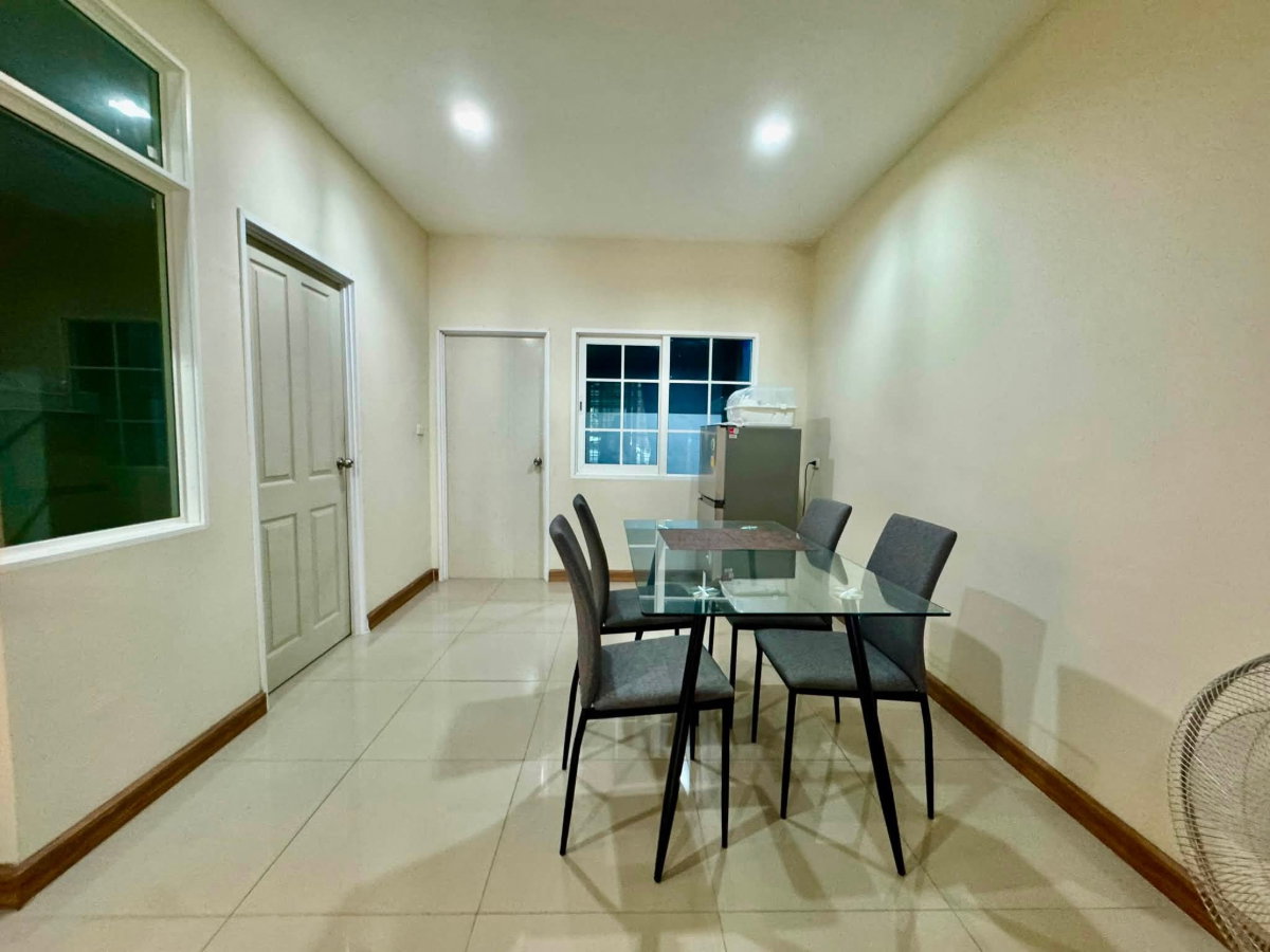 รูป ให้เช่าทาวน์โฮม 4 ห้องนอน ม.โกลเด้นท์ทาวน์ เก้ากิโล ศรีราชา - รูปที่ 20/24