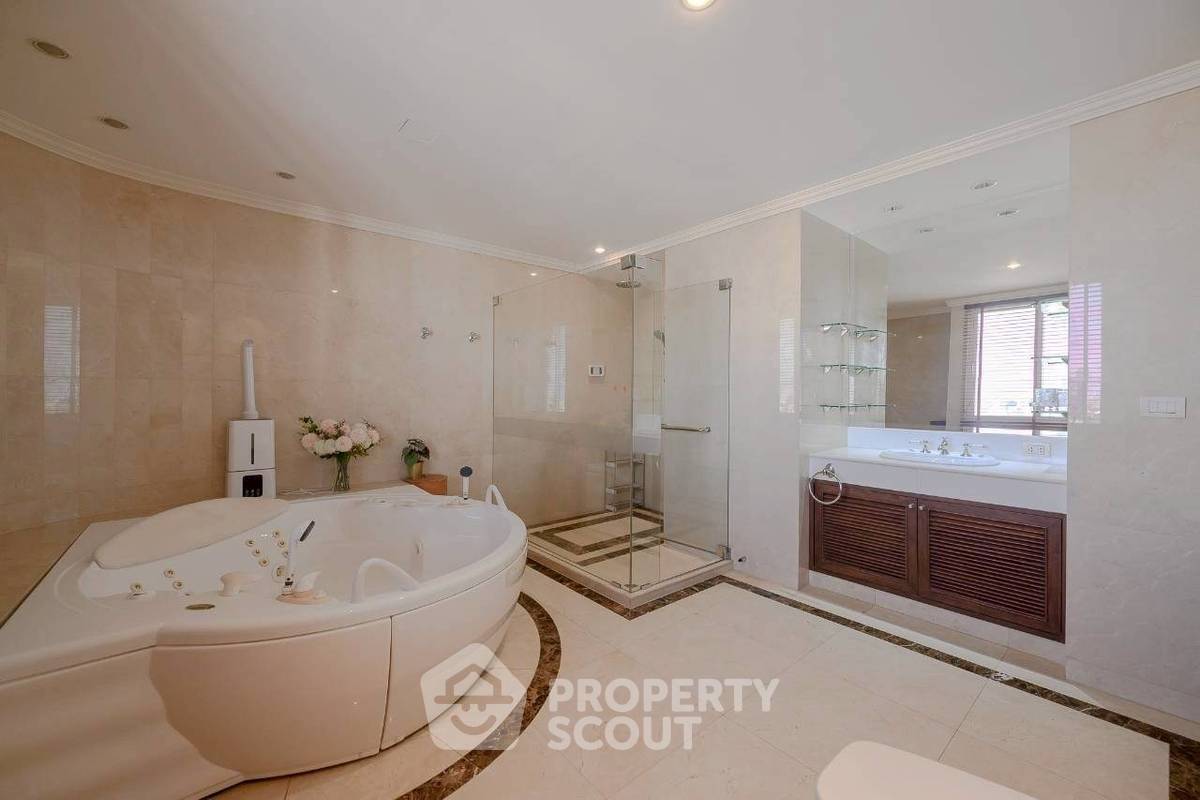 รูป 4 ห้องนอน 698 ตร.ม. ชั้น 38-39 Las Colinas ใกล้ BTS อโศก (ID 3173407) - รูปที่ 20/40