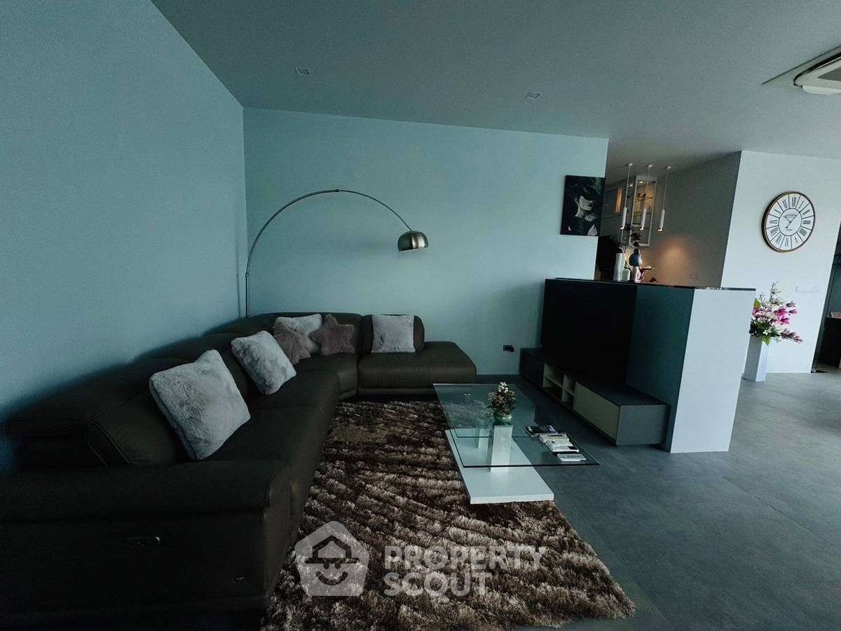 picture Pet-Friendly 2-BR Villa, 220 Sqm In Bangsaray, Sattahip (ID 1885130) - 8/20