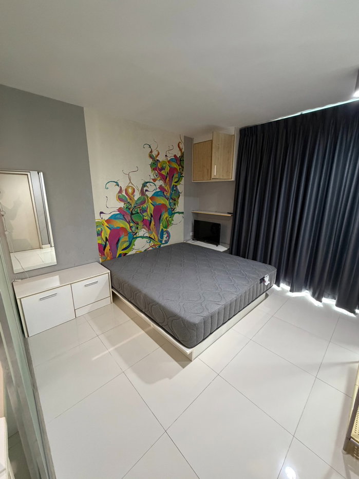 picture Room for rent (The Iris Condo) - 6/9