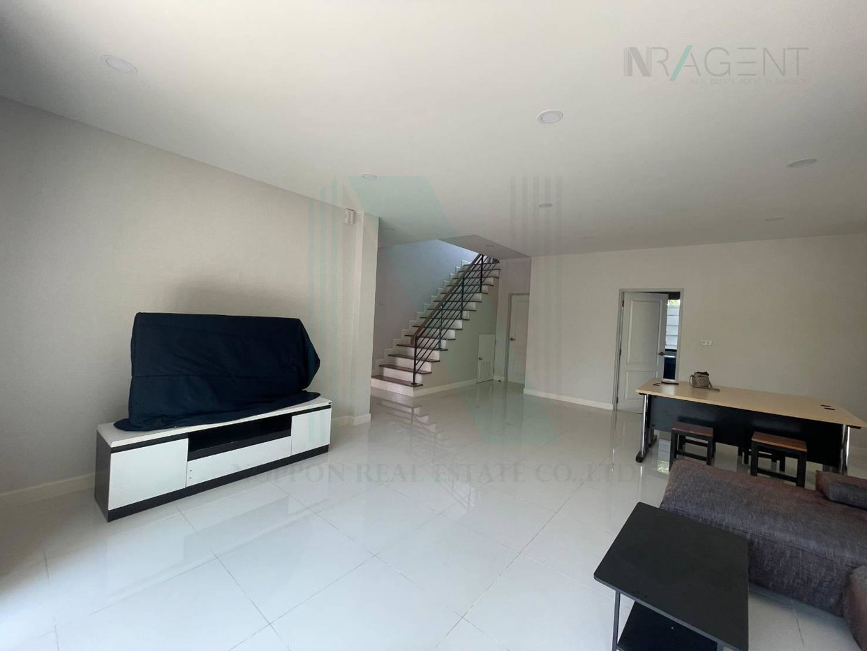picture For Rent 2-story House CENTRO RATCHAPHRUEK - SUANPHAK 2 4 bedroom 5 bathroom - 3/8