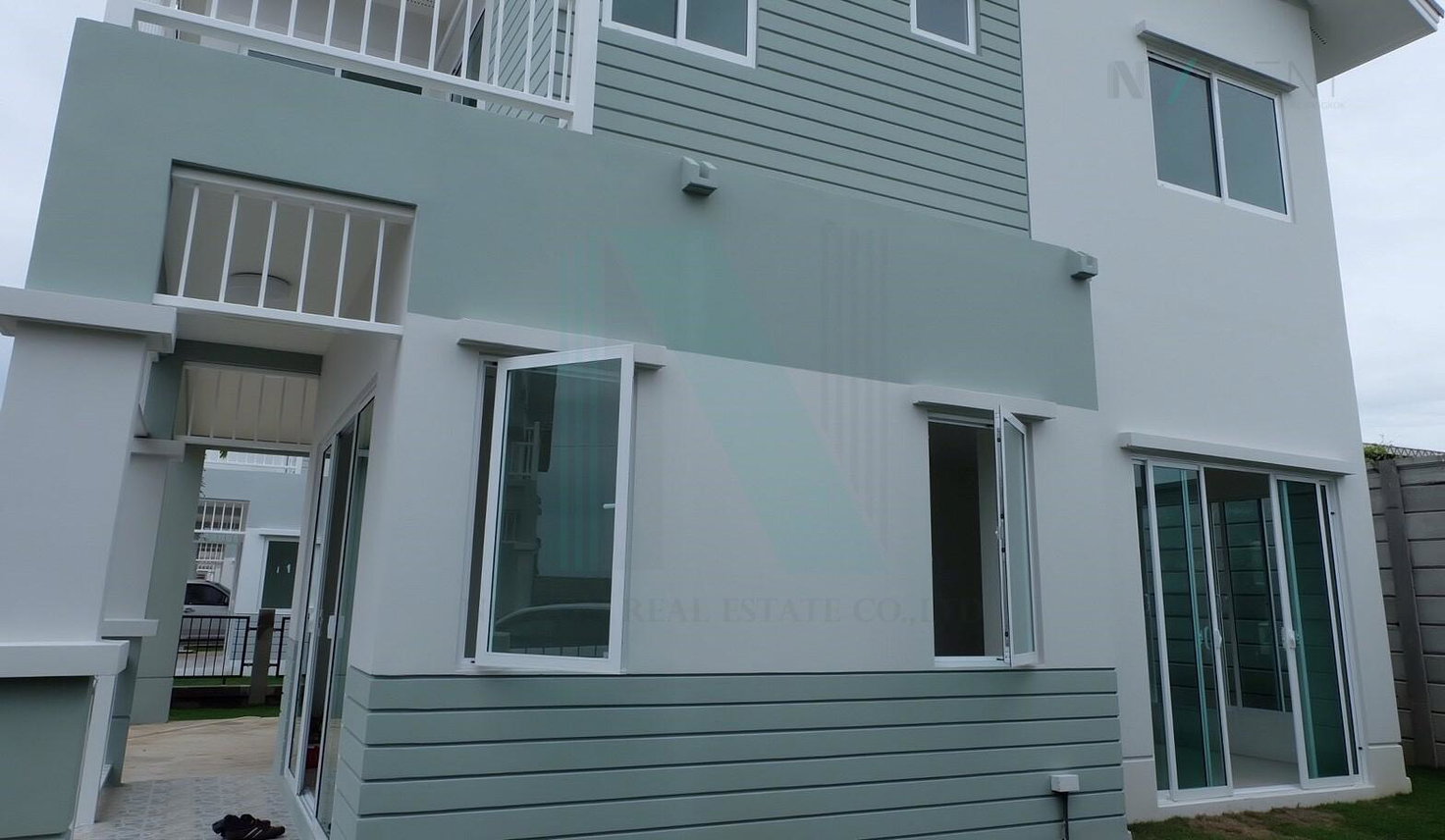 รูป ขายบ้านเดี่ยว โครงการ อิคอนเนเจอร์ พระราม 2-เทียนทะเล 2 ชั้น 4 ห้องนอน 2 ห้องน้ำ - รูปที่ 2/8