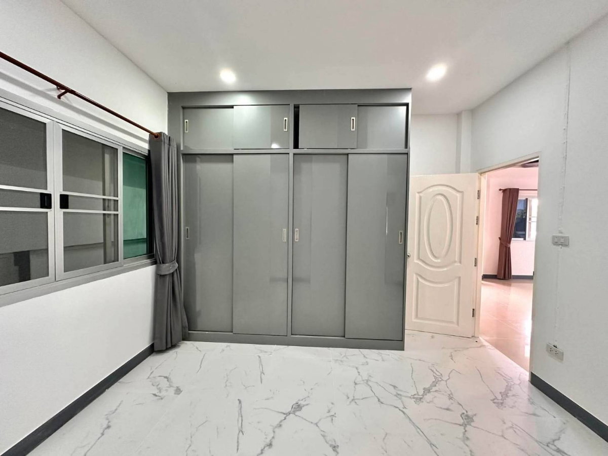 picture Single house in Sriracha, cheaper than market price. - 4/9