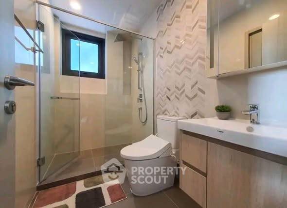 รูป คอนโด 2 ห้องนอน ชั้น 18 Oka Haus Sukhumvit 36 ใกล้ BTS ทองหล่อ (ID 3171666) - รูปที่ 2/9