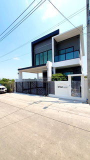 ขายบ้าน  เอเรน เอ็กซ์ บางนา ชั้นสูง ห้องมุม รีโนเวทใหม่ บางพลีใหญ่ บางพลี สมุทรปราการ CX-168839 ✅ ทักไลน์ @connexproperty ตอบทันที ทีมงานมืออาชีพ ✅