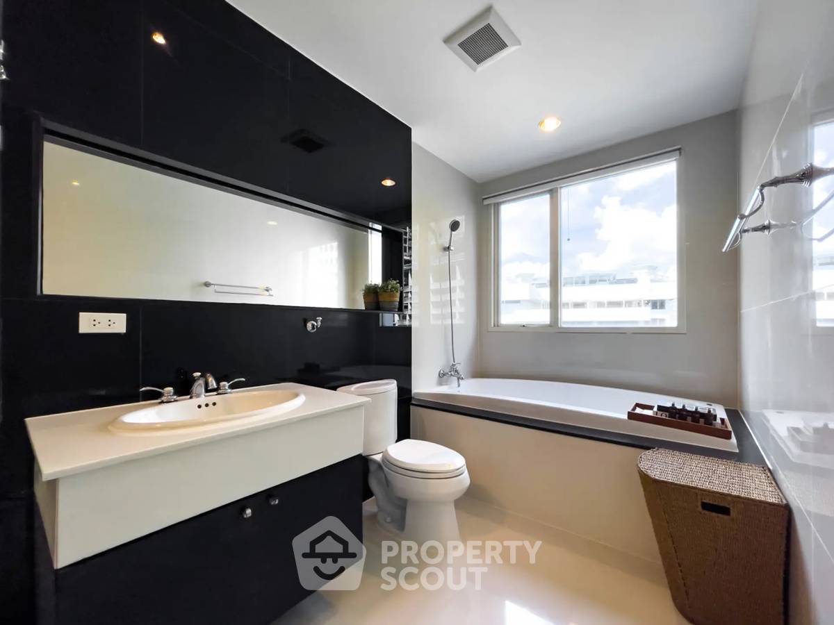 picture Spacious 2-BR 110 Sqm The Address Chidlom Near BTS Chit Lom (ID 3171952) - 12/28