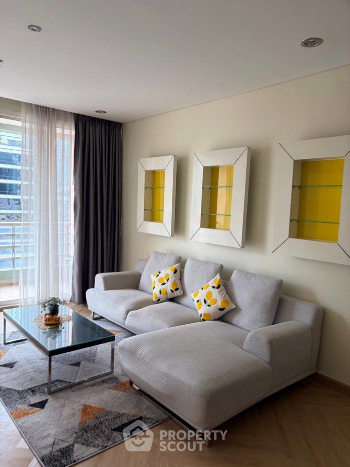 picture 200m To MRT Silom | 3-BR | The Royal Saladaeng Condominium (ID 3173220) - 3/15