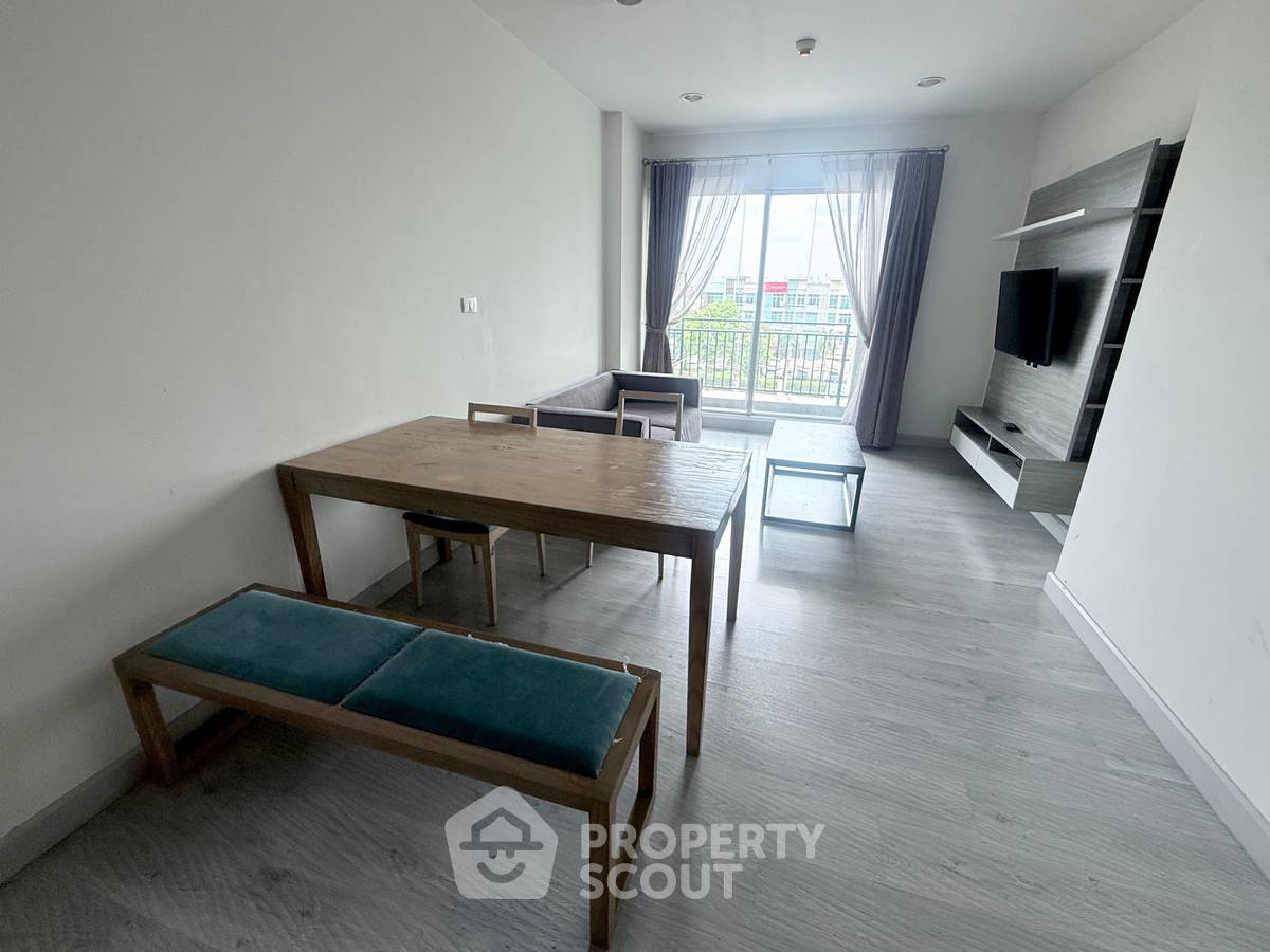 picture Well-Priced 2-BR Condo At Chambers Ramintra, Ram Inthra (ID 386695) - 1/11
