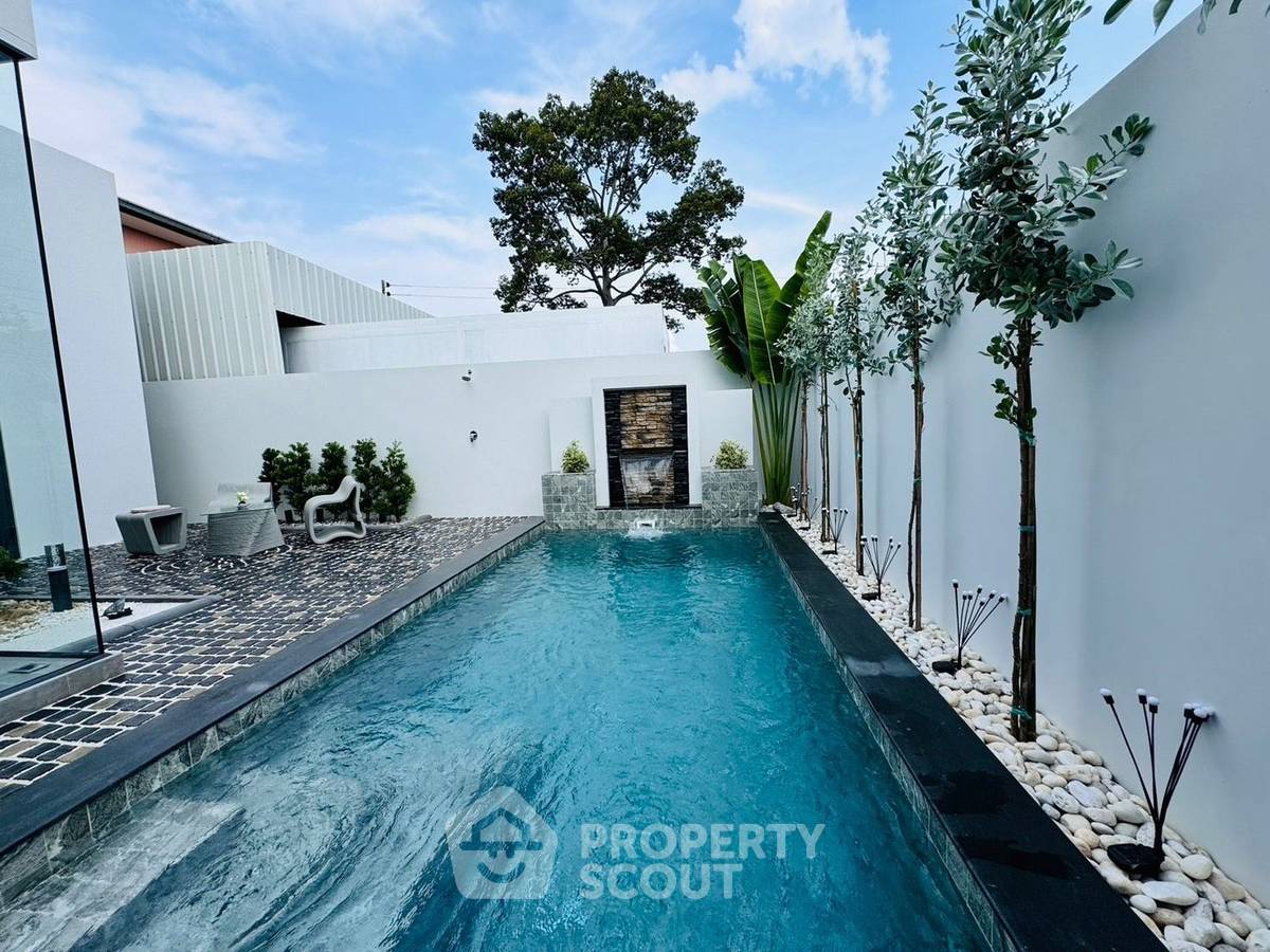 picture Pet-Friendly 2-BR Villa, 220 Sqm In Bangsaray, Sattahip (ID 1885130) - 4/20